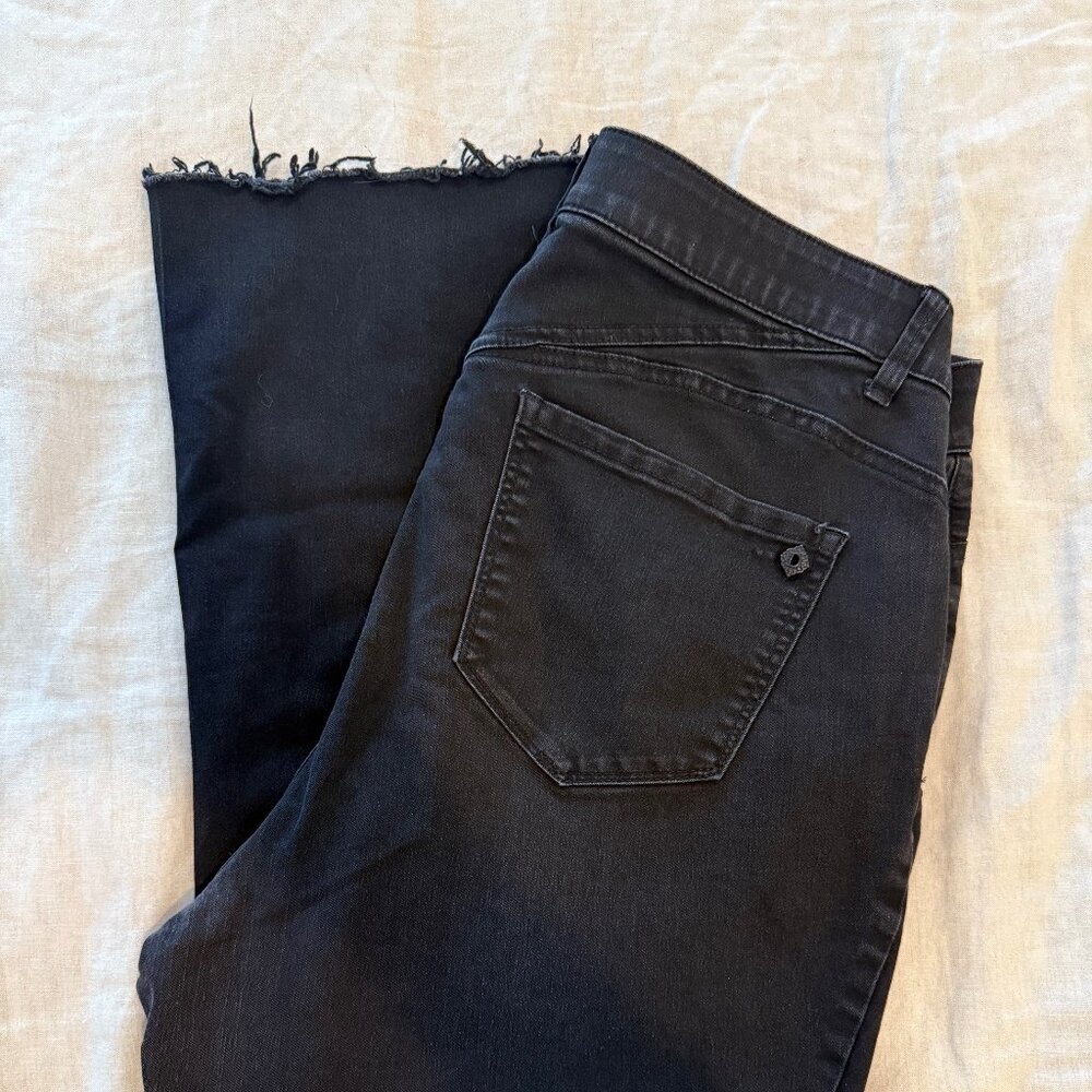 Democracy "Ab"solution Plus Size Fray Hem Kick Flare Jean